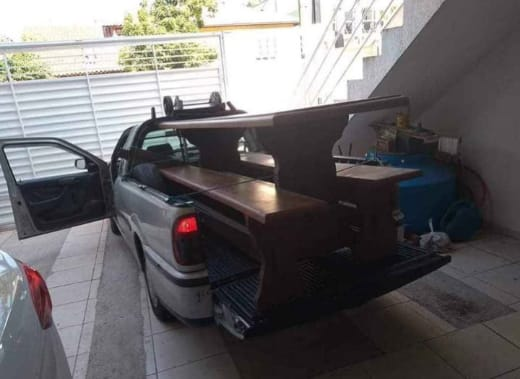 Craft Profissionais truck with boxes